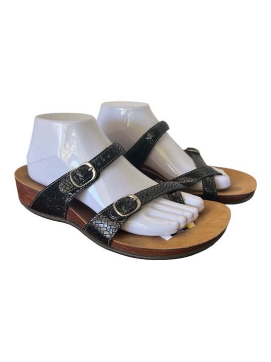 SAS Shoes - SAS Shelly Black Snake Embossed Leather Toe Loop Sandals Comfort Arch Support 9